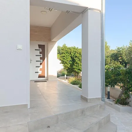 House Inga Сasa de vacaciones *